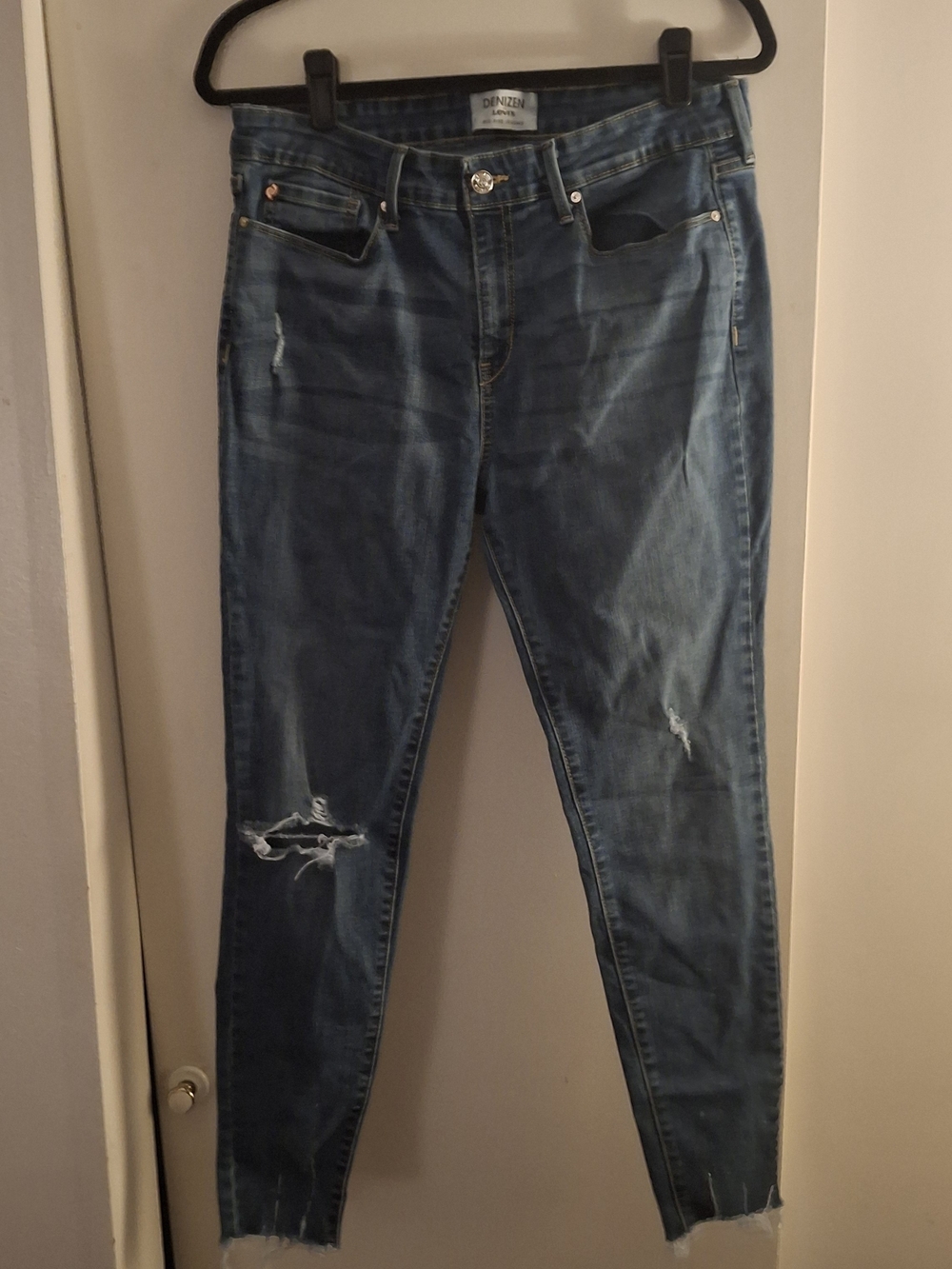 Denizen from Levi's Women’s Distressed Blue Skinny Mid Rise Jeggings